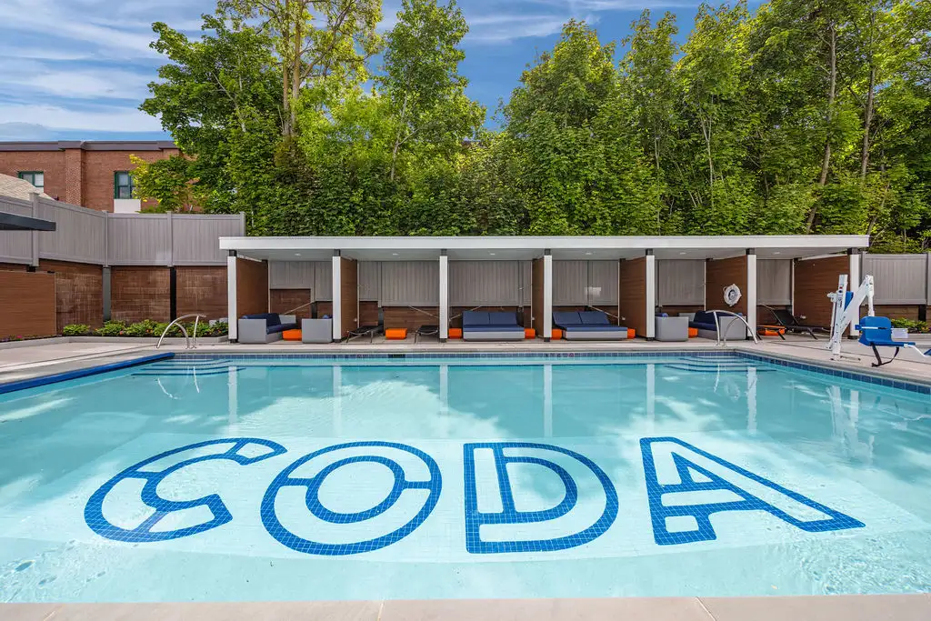 syracuse luxury apartments heated pool